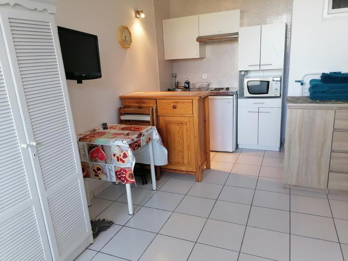 Ground Floor Studio With Access To Beach And Pool 르발카레스 외부 사진
