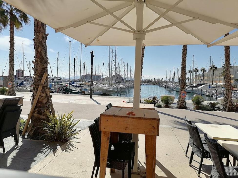 Ground Floor Studio With Access To Beach And Pool 르발카레스 외부 사진